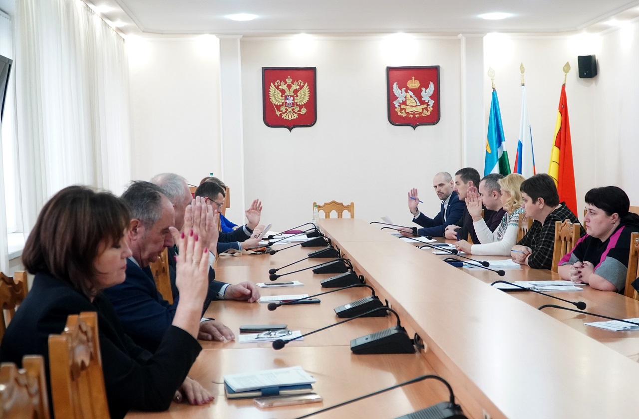 На комиссиях райсовета.