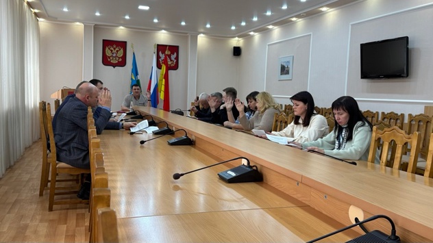 На комиссии райсовета.