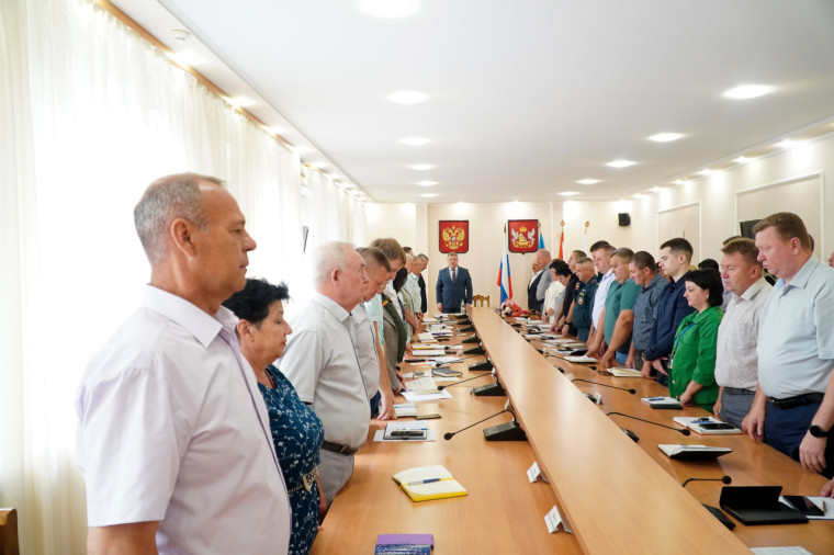 Планёрка с руководителями. Планёрка с руководителями.